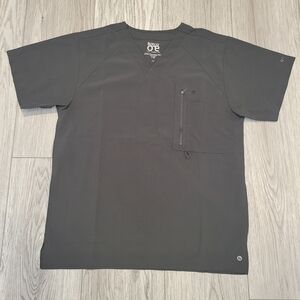 BARCO ONE - Men's Scrub Top: Black  (Gray's Anatomy)